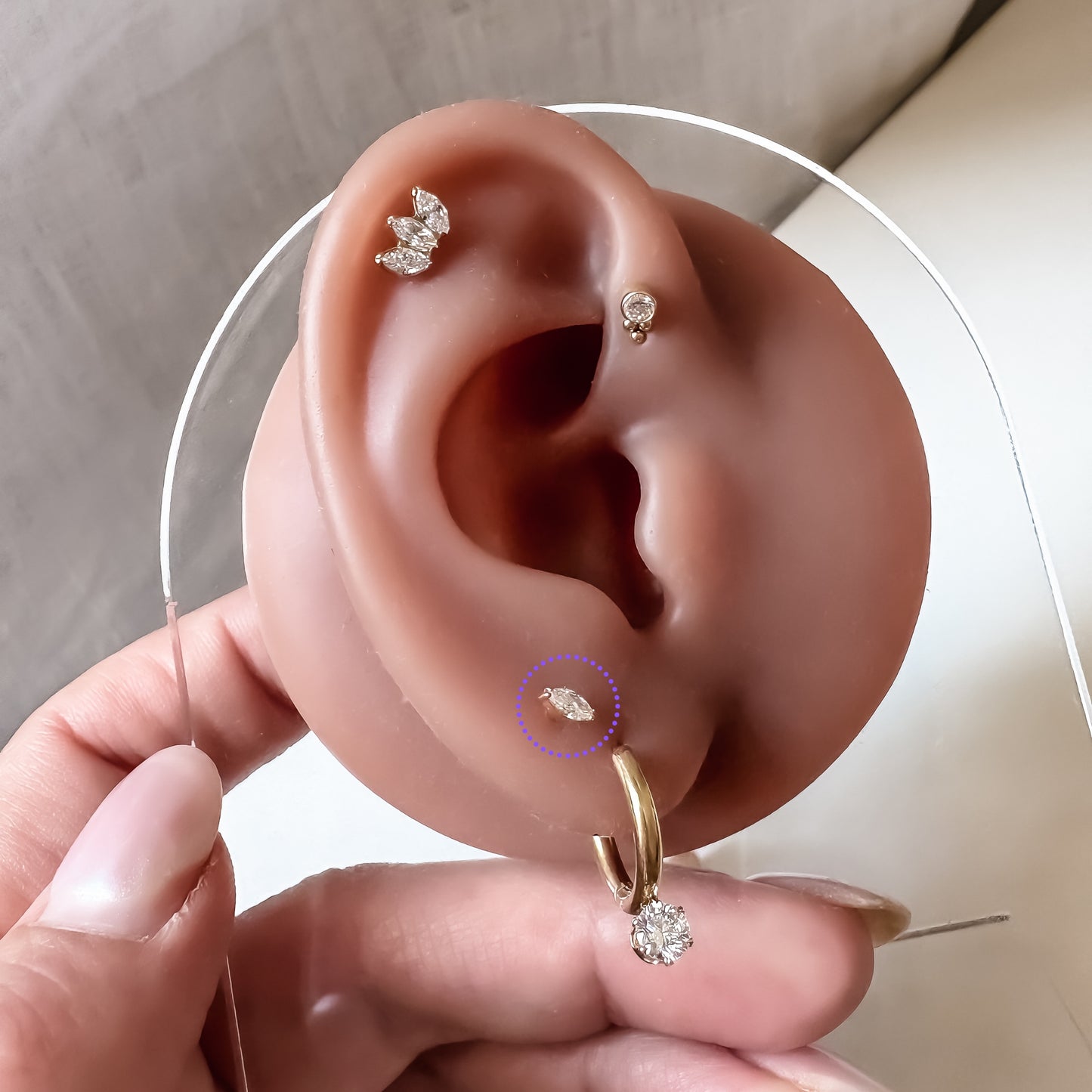 Ear Piercing Tulum -  titanium | gold